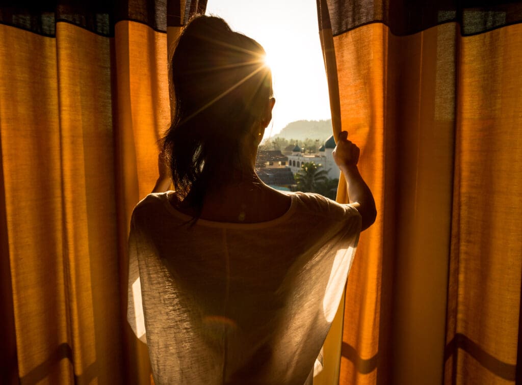 How to Improve Your Photography Skills: An Expert Guide for Real Estate Agents: Lighting
