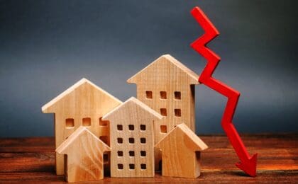 Market Downturns: Expert Strategies for Real Estate Agents
