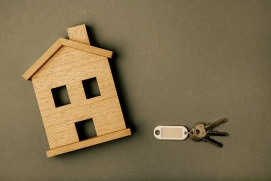How to Leverage Market Data to Close More Deals