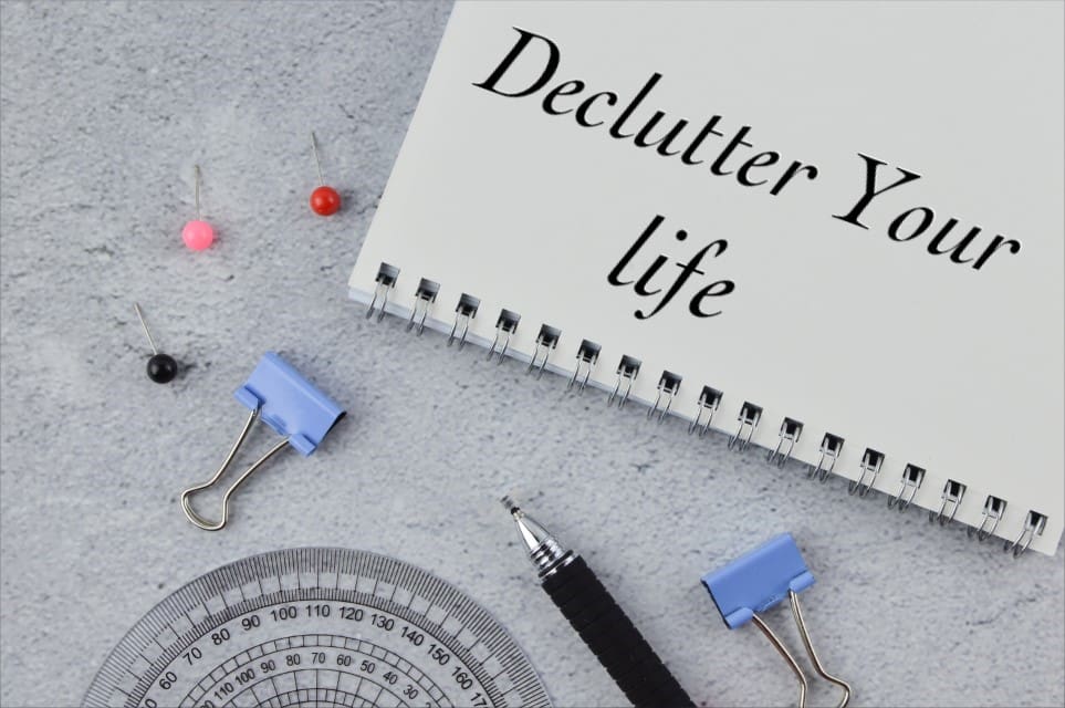 - Real-Estate-Leads How to Stage a Home for a Quick Sale: Declutter