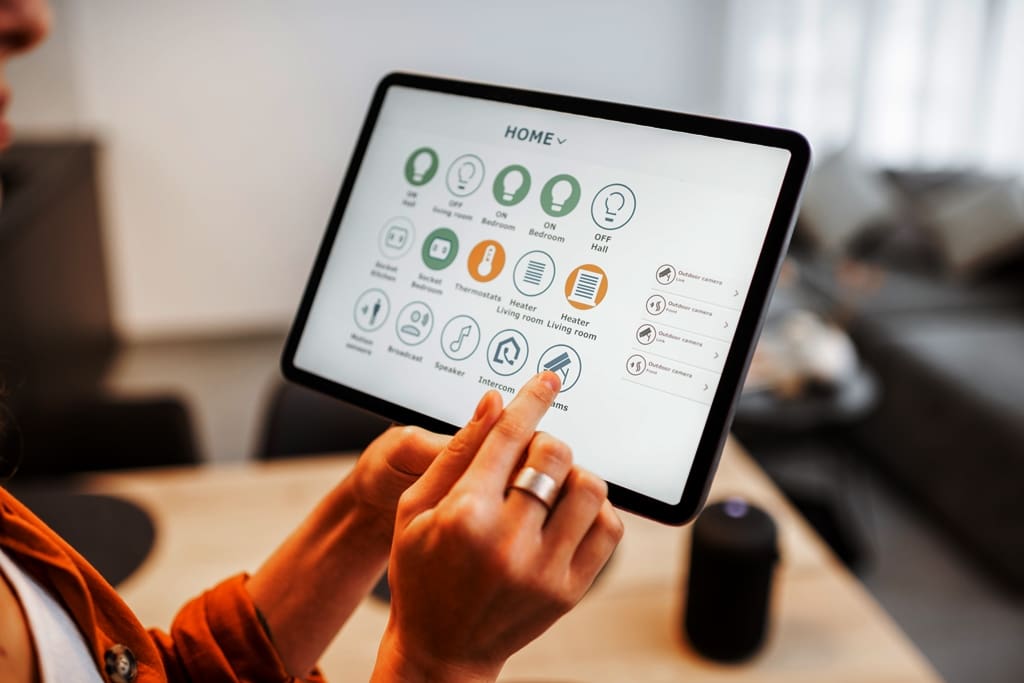 Top 10 Real Estate Market Trends to Watch: Smart Home Tech