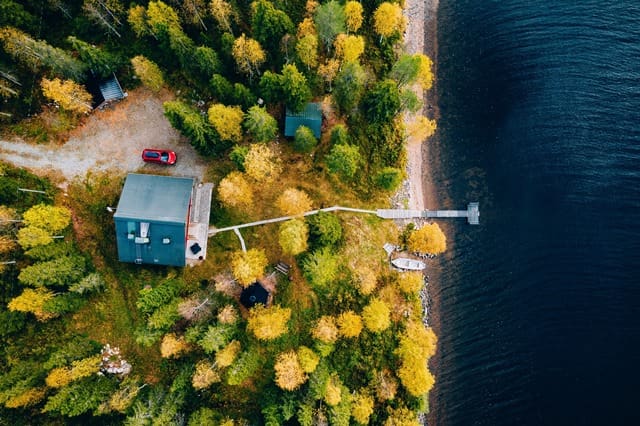 How Drone Footage Can Impact Real Estate Listings: Showcase the Property