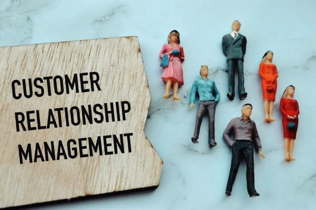 How to Stand Out in a Crowded Market: Unique Selling Points for Real Estate Agents: Customer Relationships