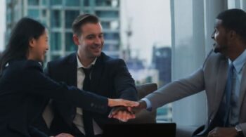 The Art of Negotiation: How to Close Deals with Confidence and Skill