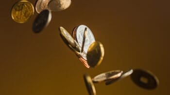 How to Handle Lowball Offers as a Seller’s Agent