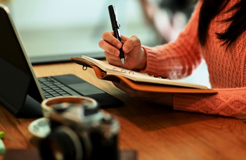 How to Write a Real Estate Market Update for Your Area