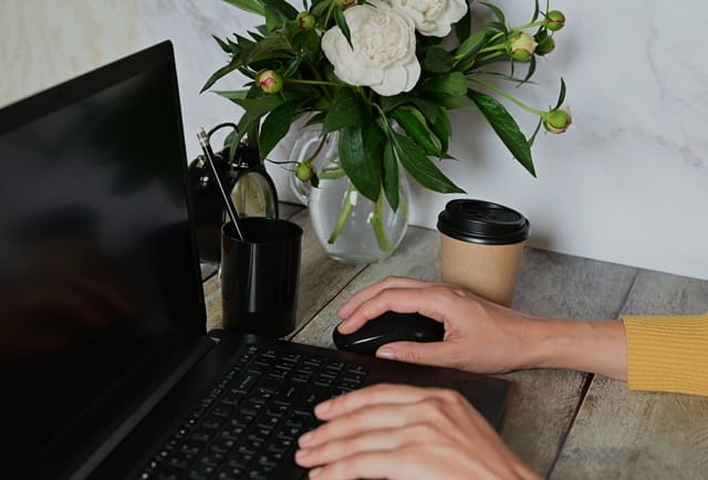 How to Follow Up With Past Clients Without Being Pushy: Communication