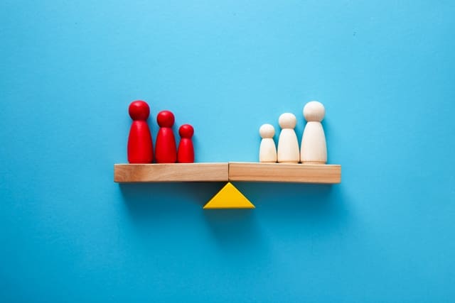 The Pros and Cons of Hosting Virtual Open Houses:  Balance