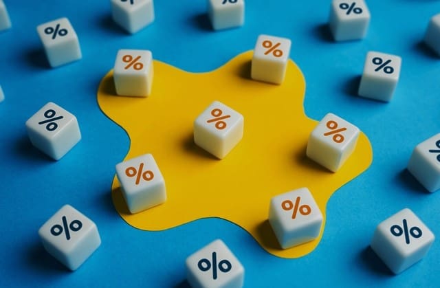 4 Proven Methods for Real Estate Market Forecasting:  Economic Indicators
