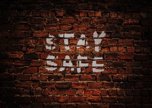 How to Stay Safe During Showings: A Guide for Real Estate Agents