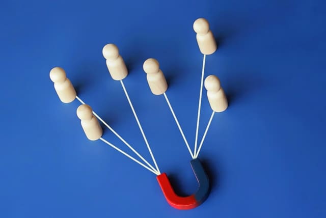 How a Real Estate Blog Can Generate Leads: Attracting Leads