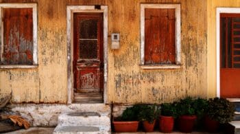 How to Effectively Market an Ugly Home